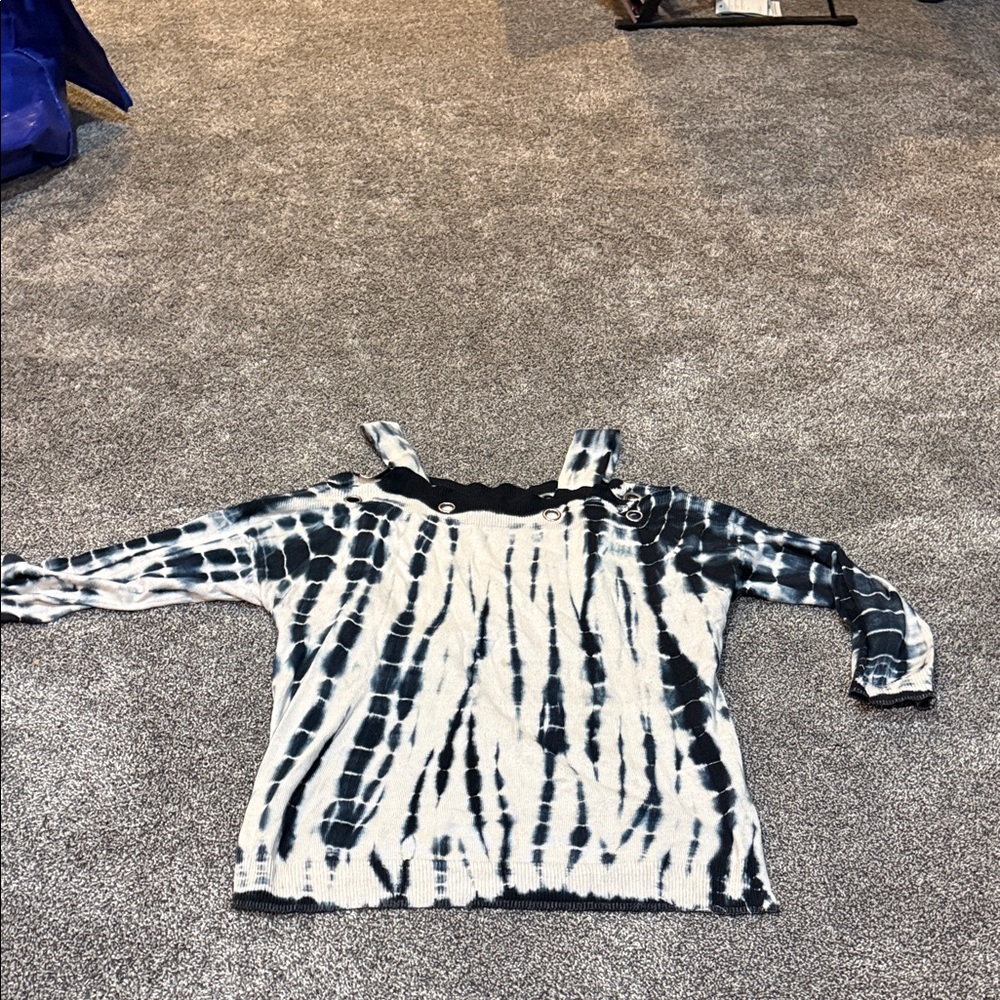 Rock & Republic Black and White Tie-Dye Long Sleeve Top